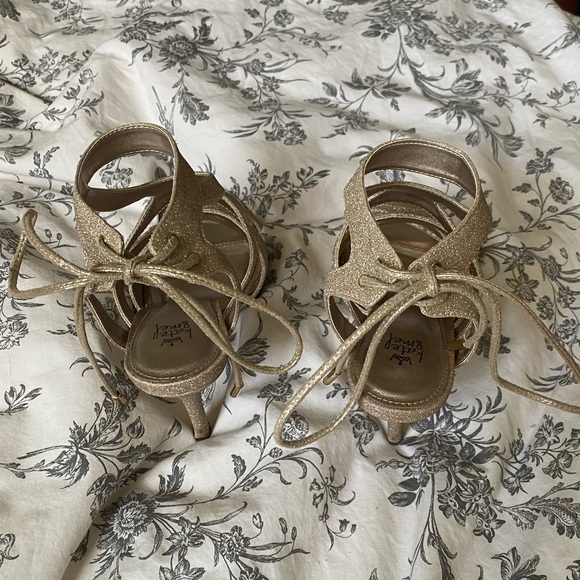 Kate & Mel gold heels - Picture 3 of 8